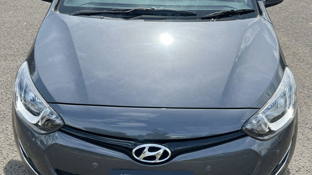 Hyundai i20 grey
