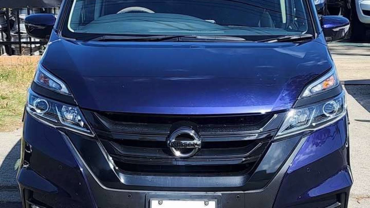 Nissan Serena Blue