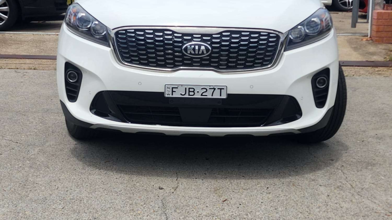 Kia Sorento White
