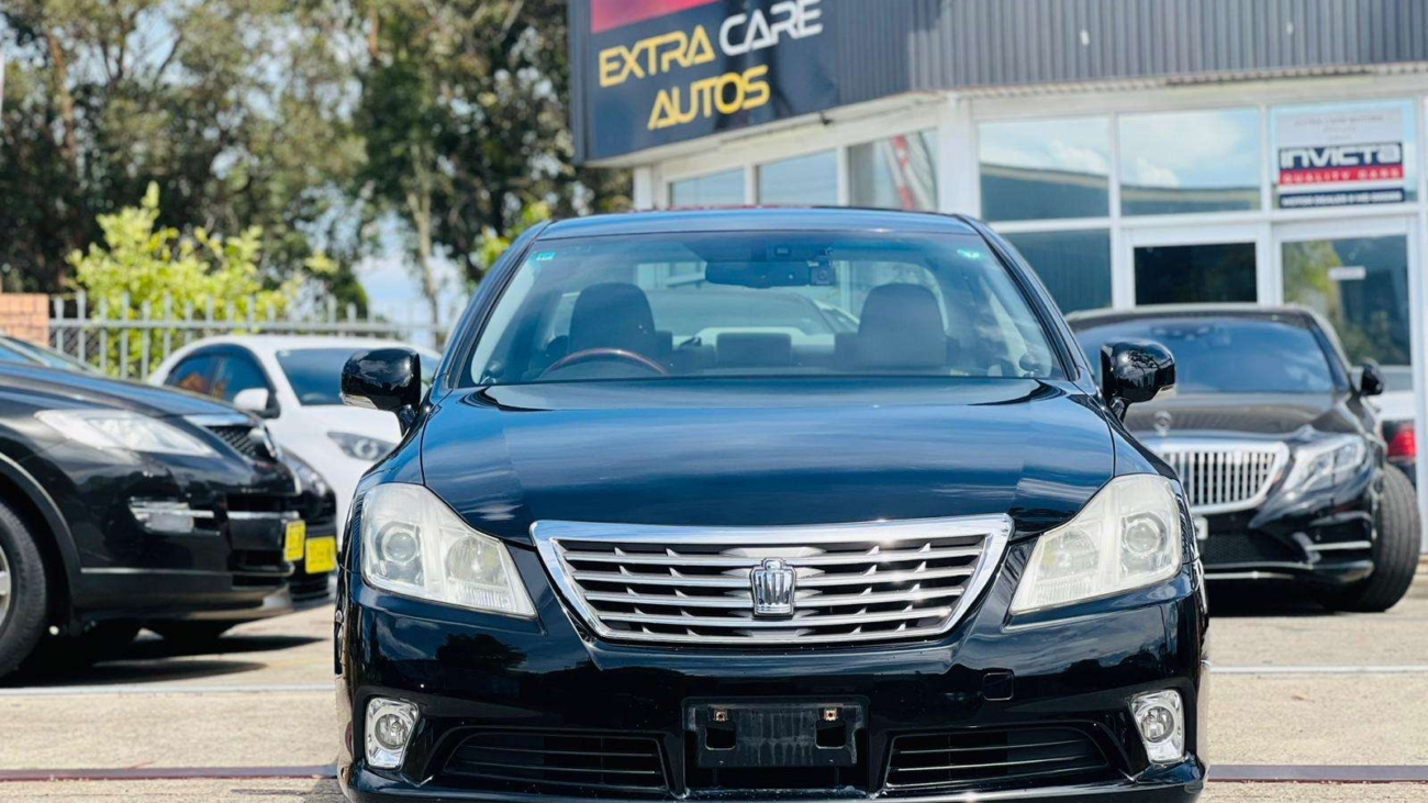 Cars Toyota Crown