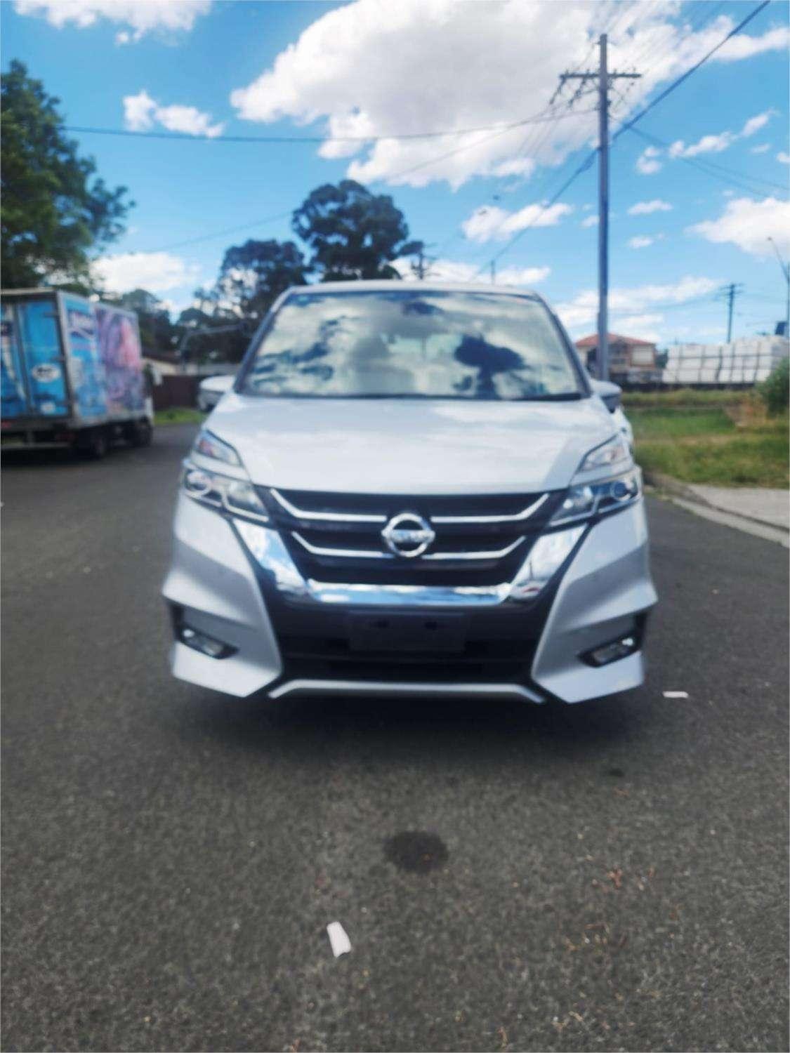 Nissan Serena Silver