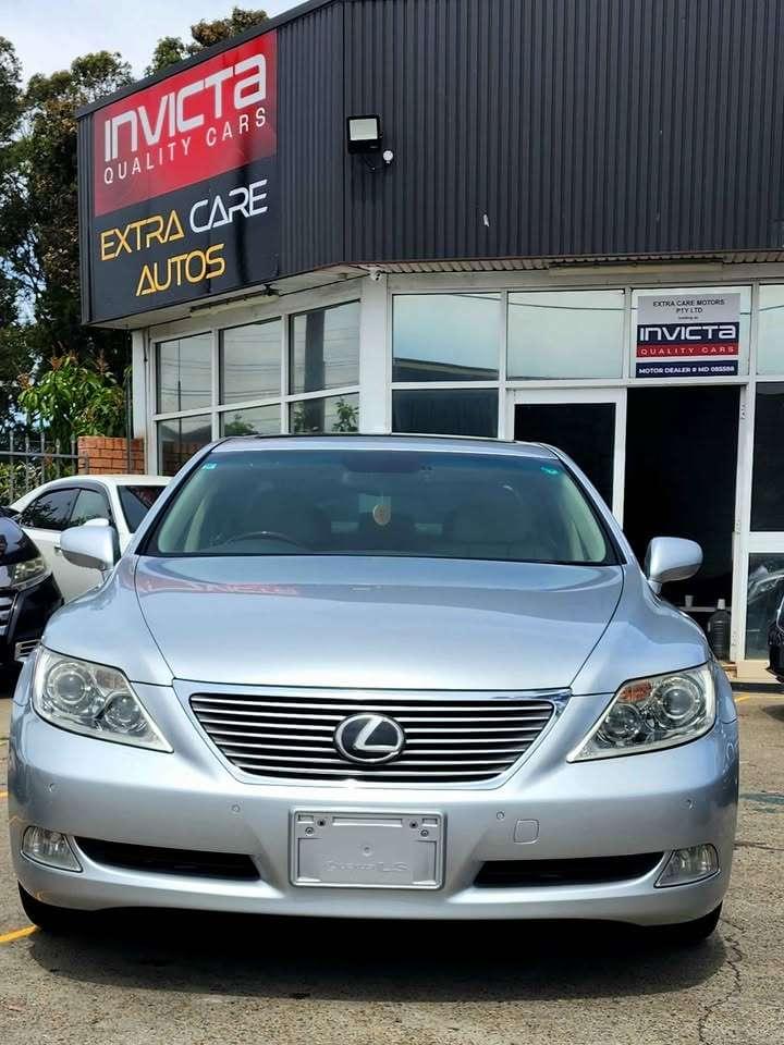 LEXUS LS 460
